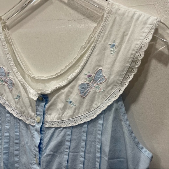 Vintage Long Night Gown Floral Bow Neckline Button Pleated Front - Picture 5 of 7